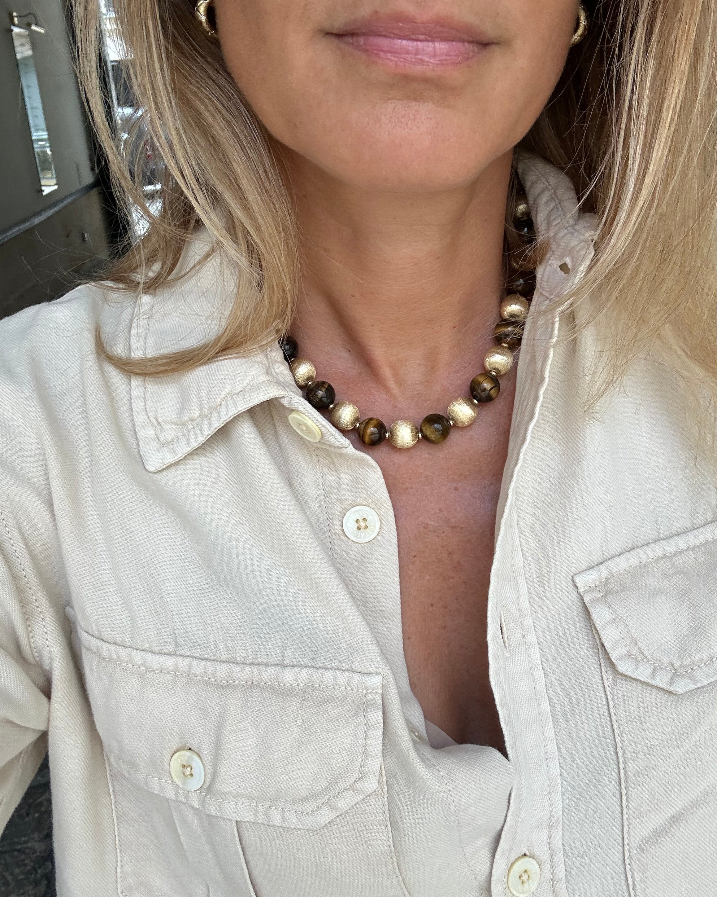 Gold and tiger's eye bead necklace