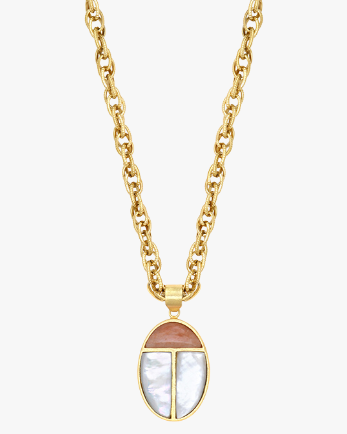 Sautoir scarabée nacre blanche et pierre de lune pêche