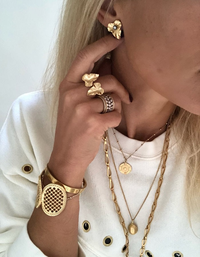 Boucles d'oreilles feuilles nacre grise MIRABEAU